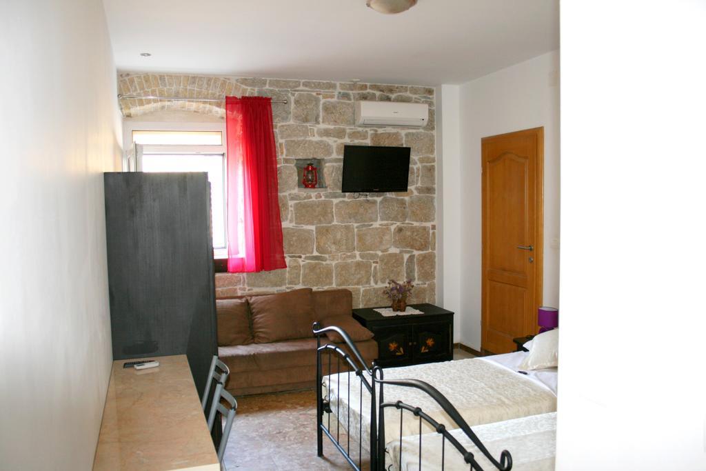 Rooms And Apartments Emily Split Exterior foto